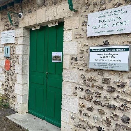 Le Clos De L'Eglise - Blanche Giverny Bagian luar foto