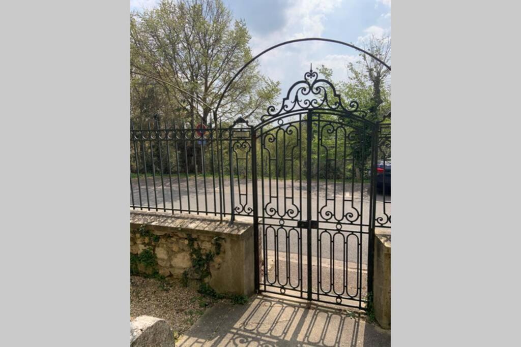 Le Clos De L'Eglise - Blanche Giverny Bagian luar foto