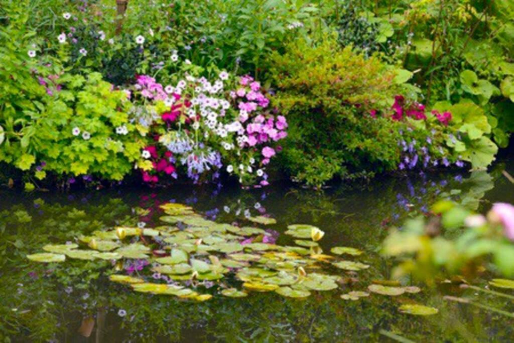 Le Clos De L'Eglise - Blanche Giverny Bagian luar foto